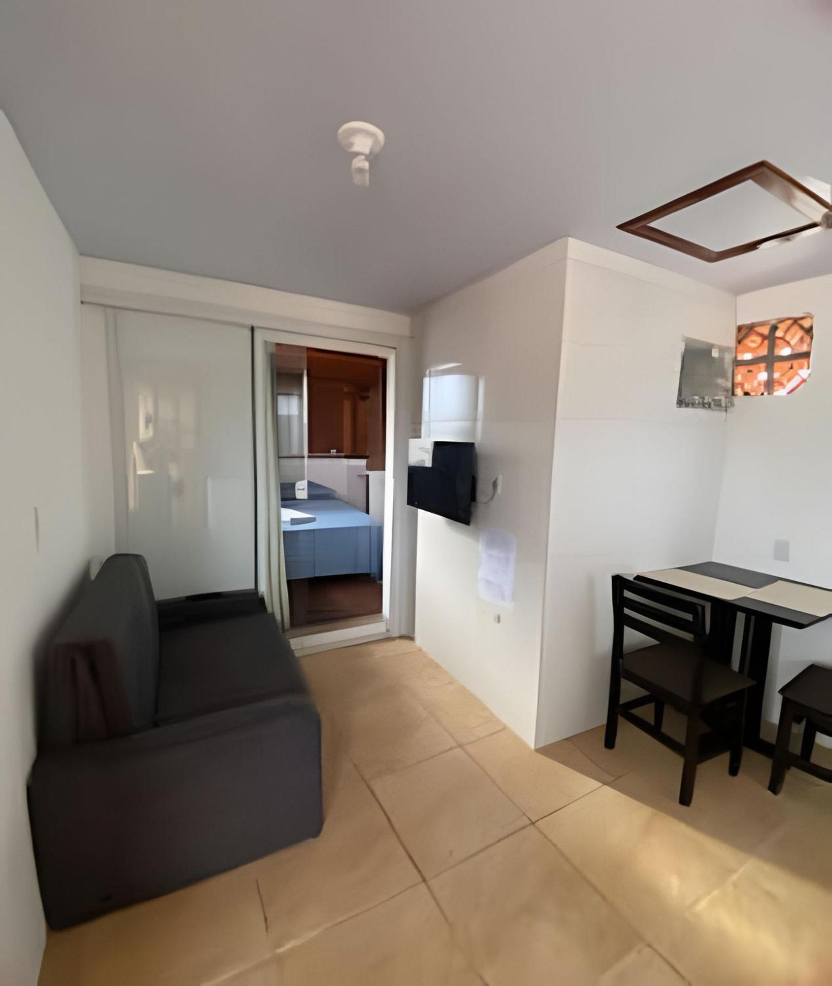 Casa Terceiro Piso, Meio De Varias Praias *