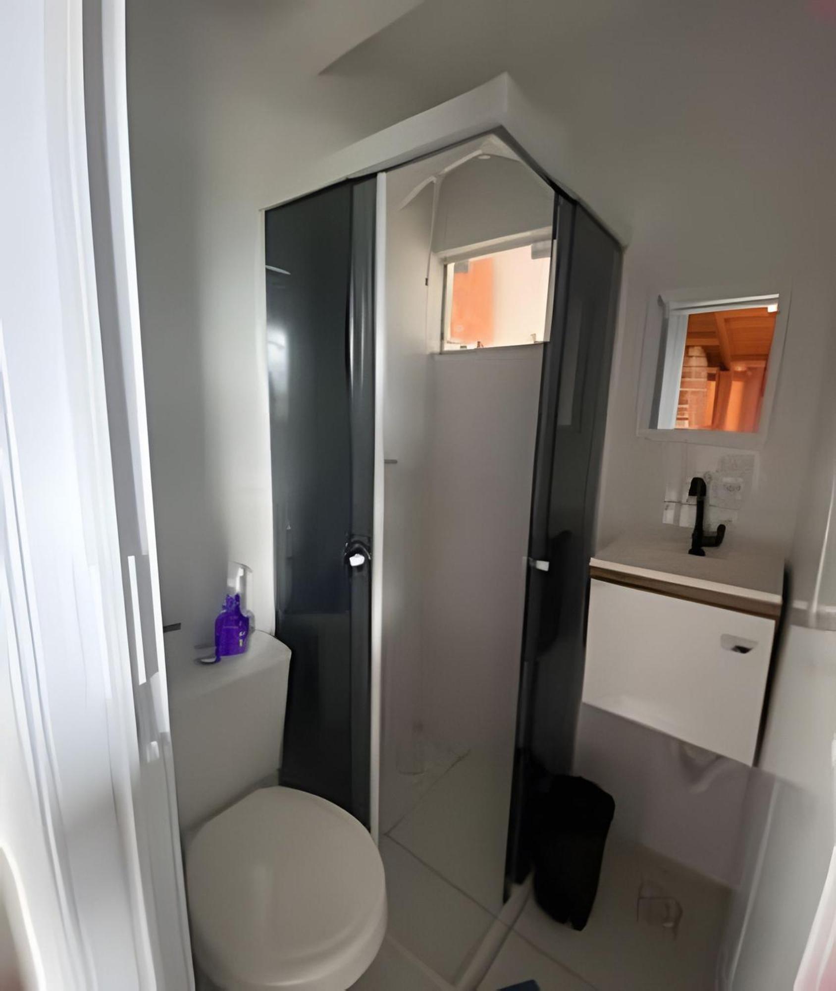 Casa Terceiro Piso, Meio De Varias Praias Apartamento *