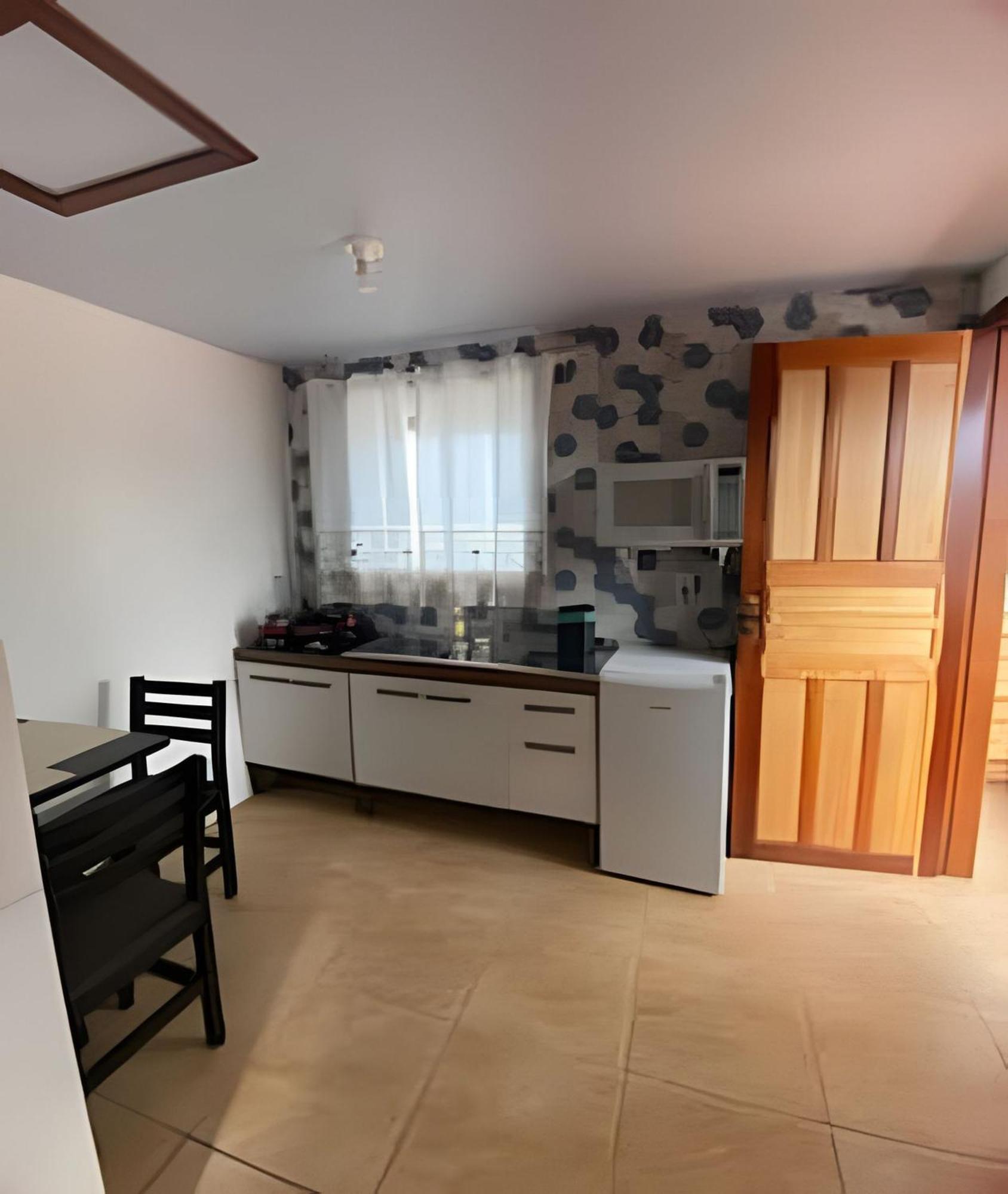 Casa Terceiro Piso, Meio De Varias Praias * Florianópolis